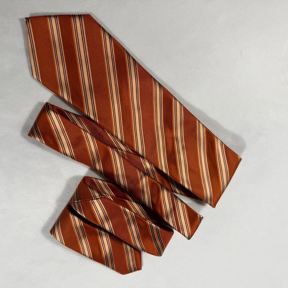 BOSS Hugo Boss 100% Silk Necktie Brown Orange Tan Designer Striped Made in Italy